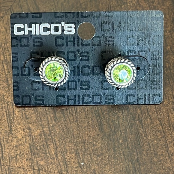 Chico's Jewelry - Vintage new old stock CHICOS faux peridot glass statement earring